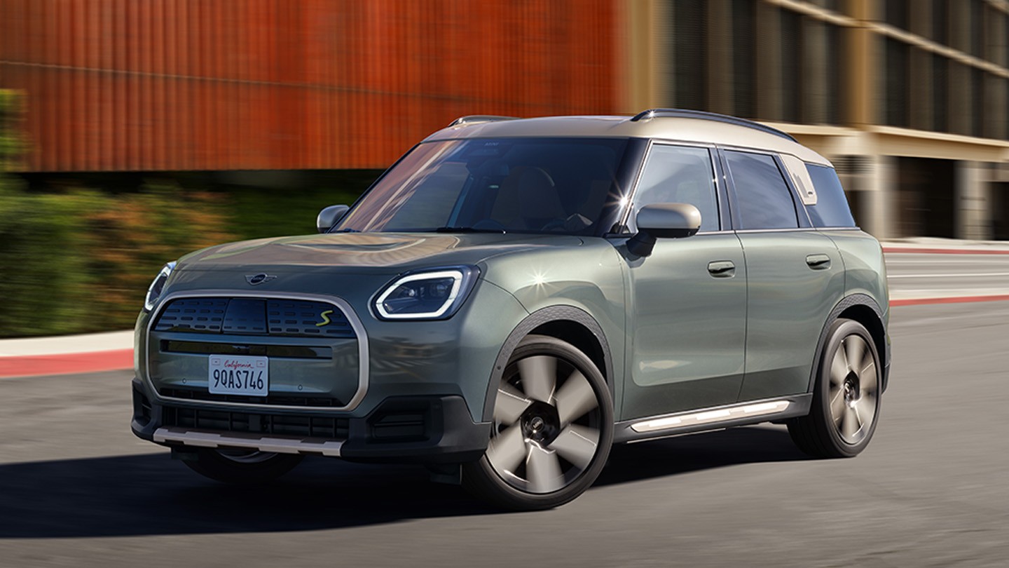 Potpuno električni MINI Countryman - punjenje - aerodinamične proporcije